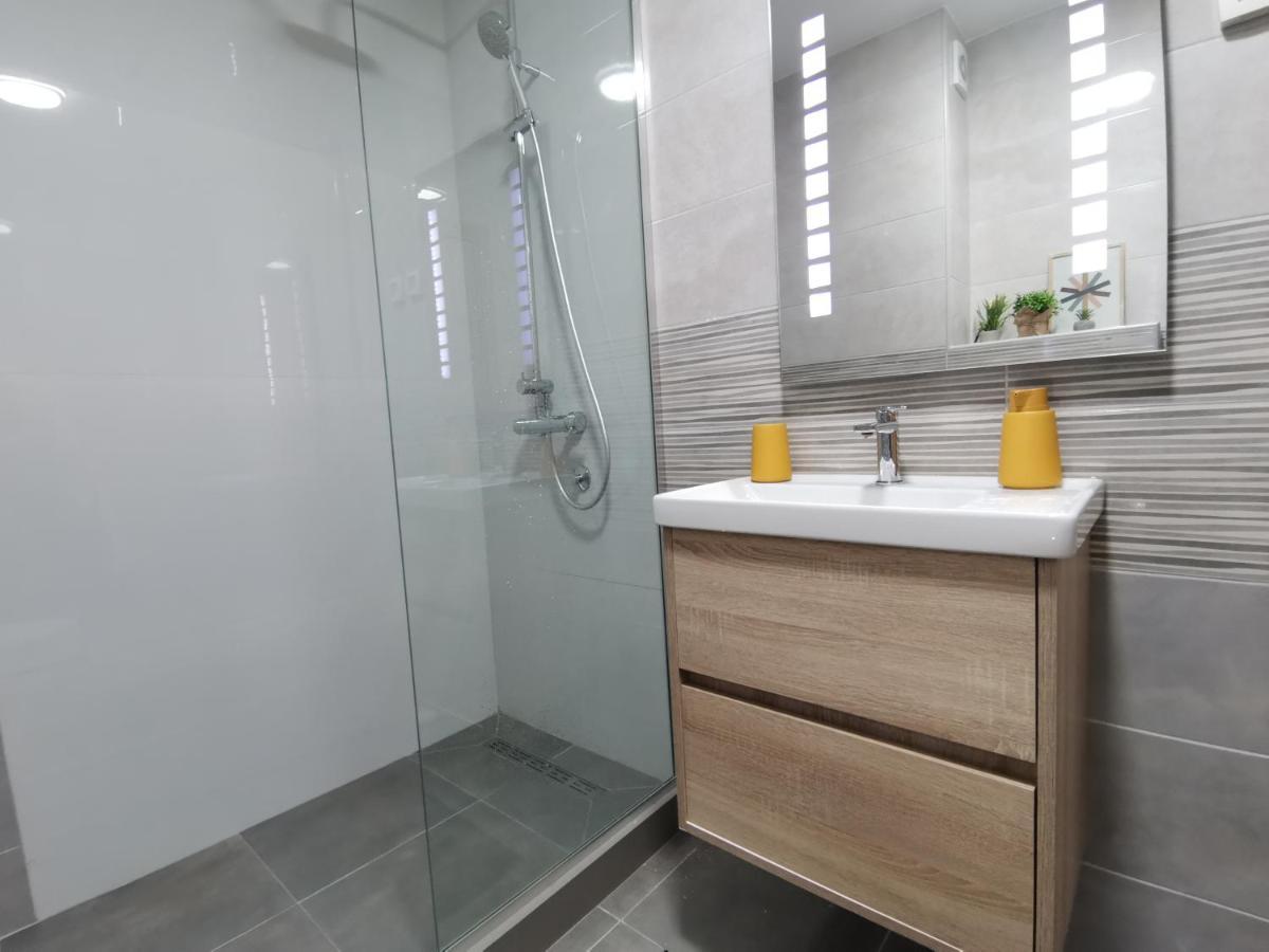 פודגוריצה Cozy One-Bedroom Apartment At Ljubovic Park מראה חיצוני תמונה