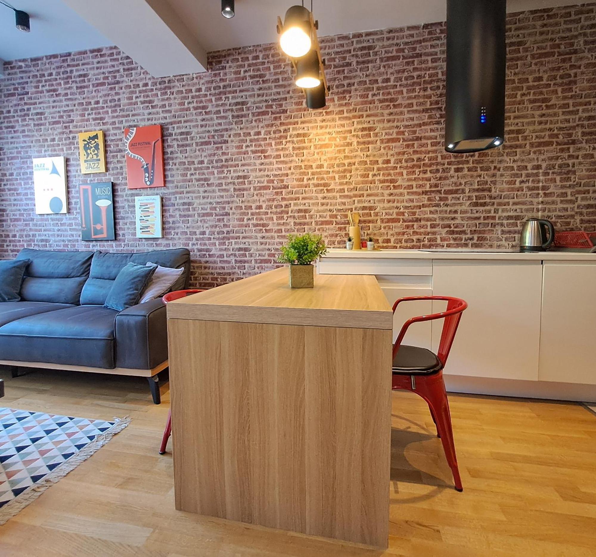 פודגוריצה Cozy One-Bedroom Apartment At Ljubovic Park מראה חיצוני תמונה